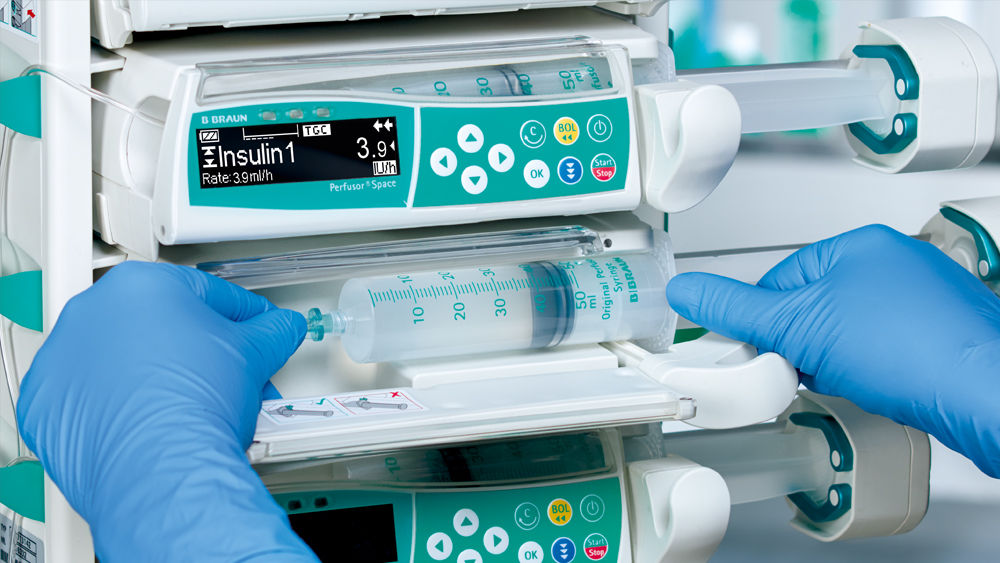 OPS syringe is inserted into the Spaceplus Perfusor®